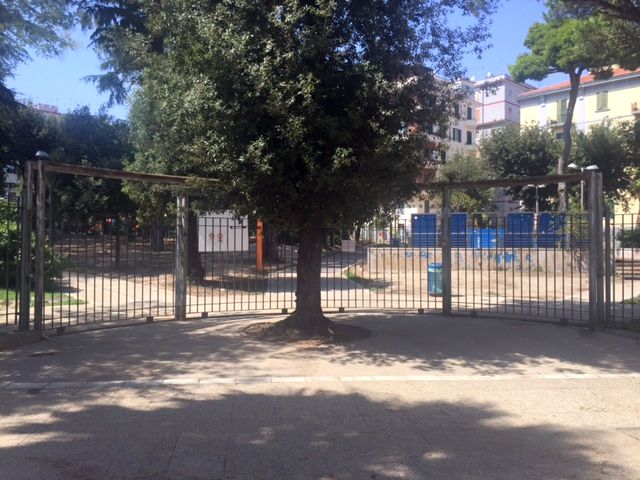 Napoli Vomero, Parco Mascagna  chiuso, i cittadini organizzano proteste