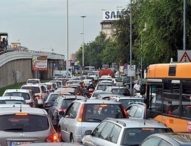 Utenti e lavoratori lanciano un appello a De Magistris e De Luca: “Collaborate per difendere il trasporto pubblico locale”