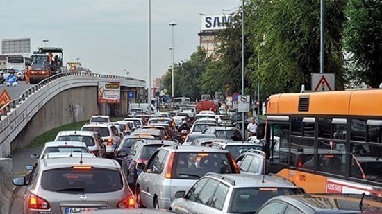 Utenti e lavoratori lanciano un appello a De Magistris e De Luca: “Collaborate per difendere il trasporto pubblico locale”