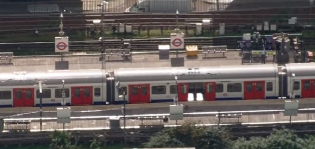 Londra, 18enne arrestato per la bomba esplosa nel metrò