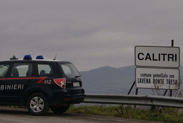 Caserta, ladro tenta la fuga su Fiat 500: bloccato dai carabinieri