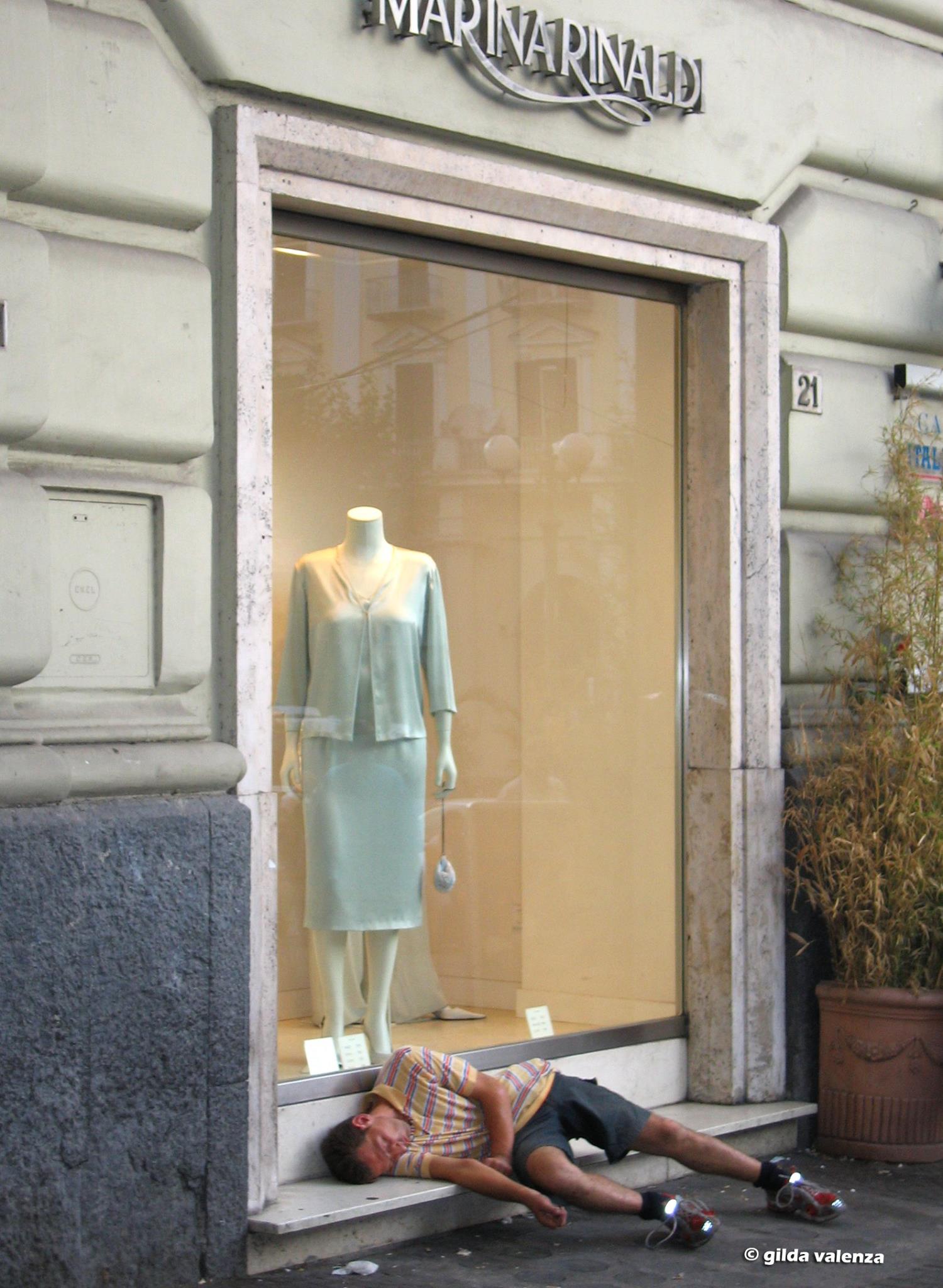 La foto del giorno: “Indifferenza” di Gilda Valenza