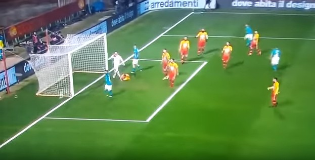 Mertens-Hamsik, il Benevento non ferma la marcia del Napoli