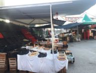 Napoli, Soccavo: il Comune vuole chiudere il mercatino, dura protesta dei lavoratori