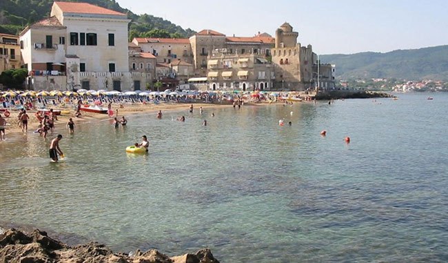 La spiaggia di Santa Maria di Castellabate a misura di bambino