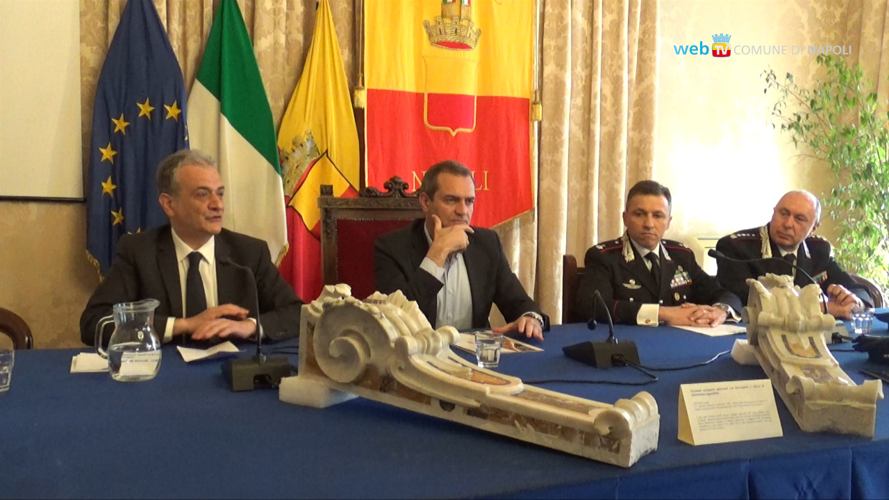 Tornano a Napoli i due manufatti marmorei trafugati