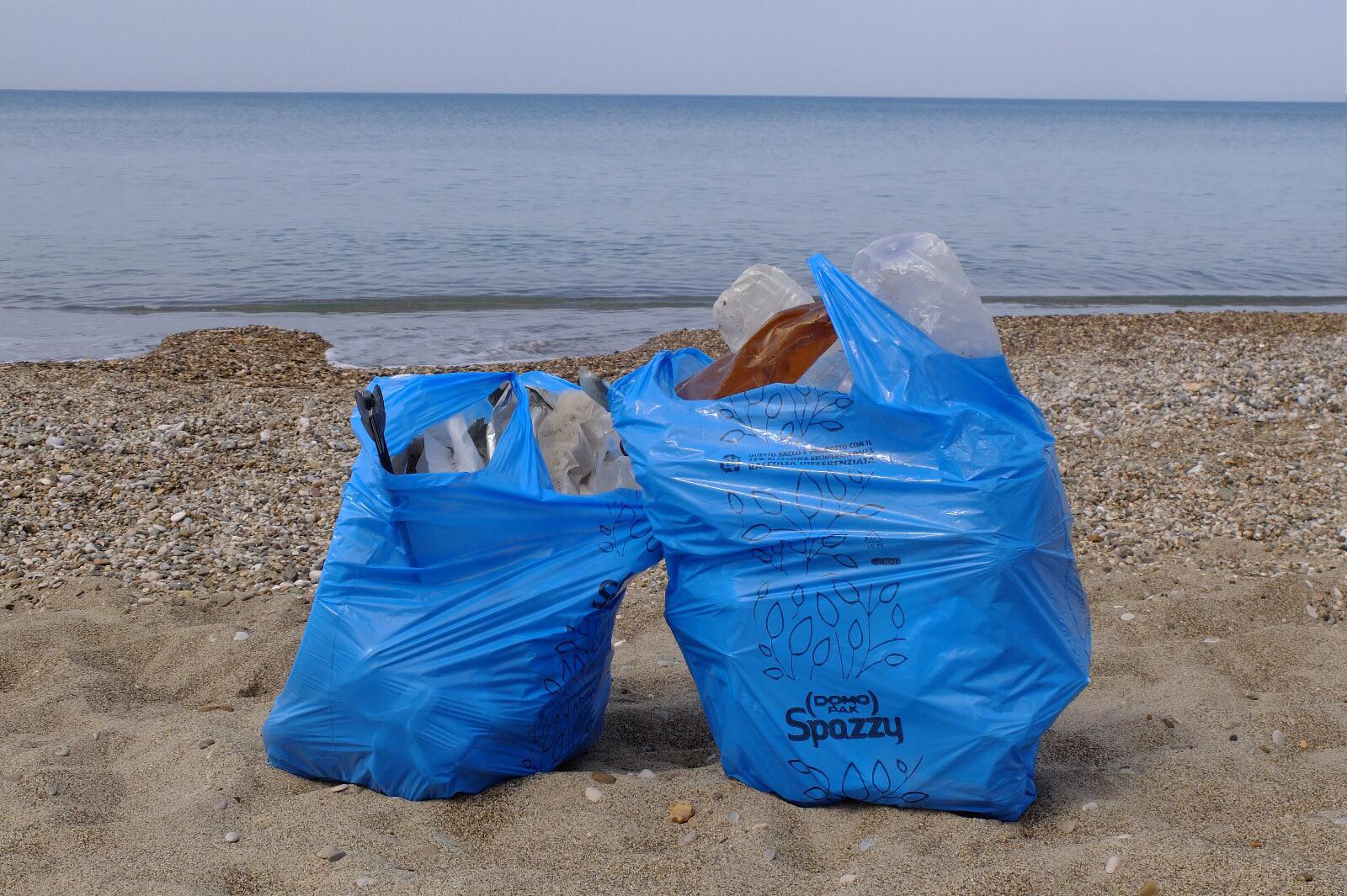 Campania: mare, spiagge e rifiuti