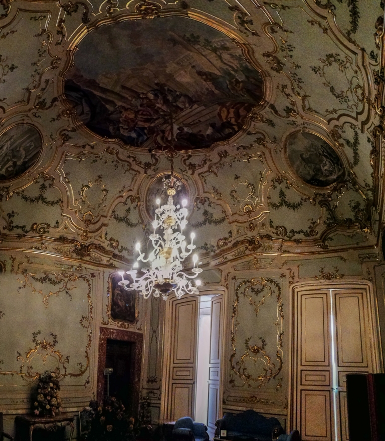Napoli, Palazzo Serra di Cassano apre le porte