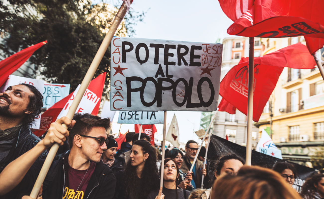 Potere al Popolo: “Mattarella si è piegato ai poteri forti”