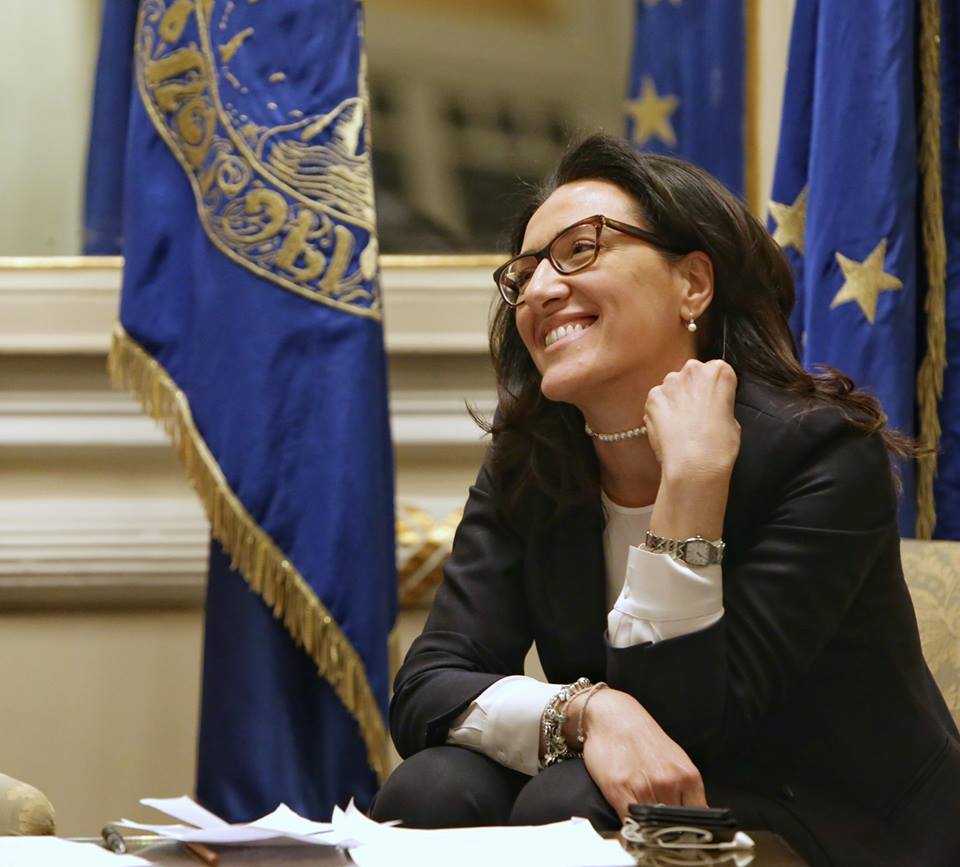 Valeria Valente: “Gli esponenti di Palazzo San Giacomo hanno perso il lume della ragione”