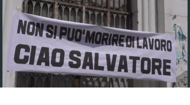 Napoli: in migliaia ai funerali di Salvatore, assente il sindacato