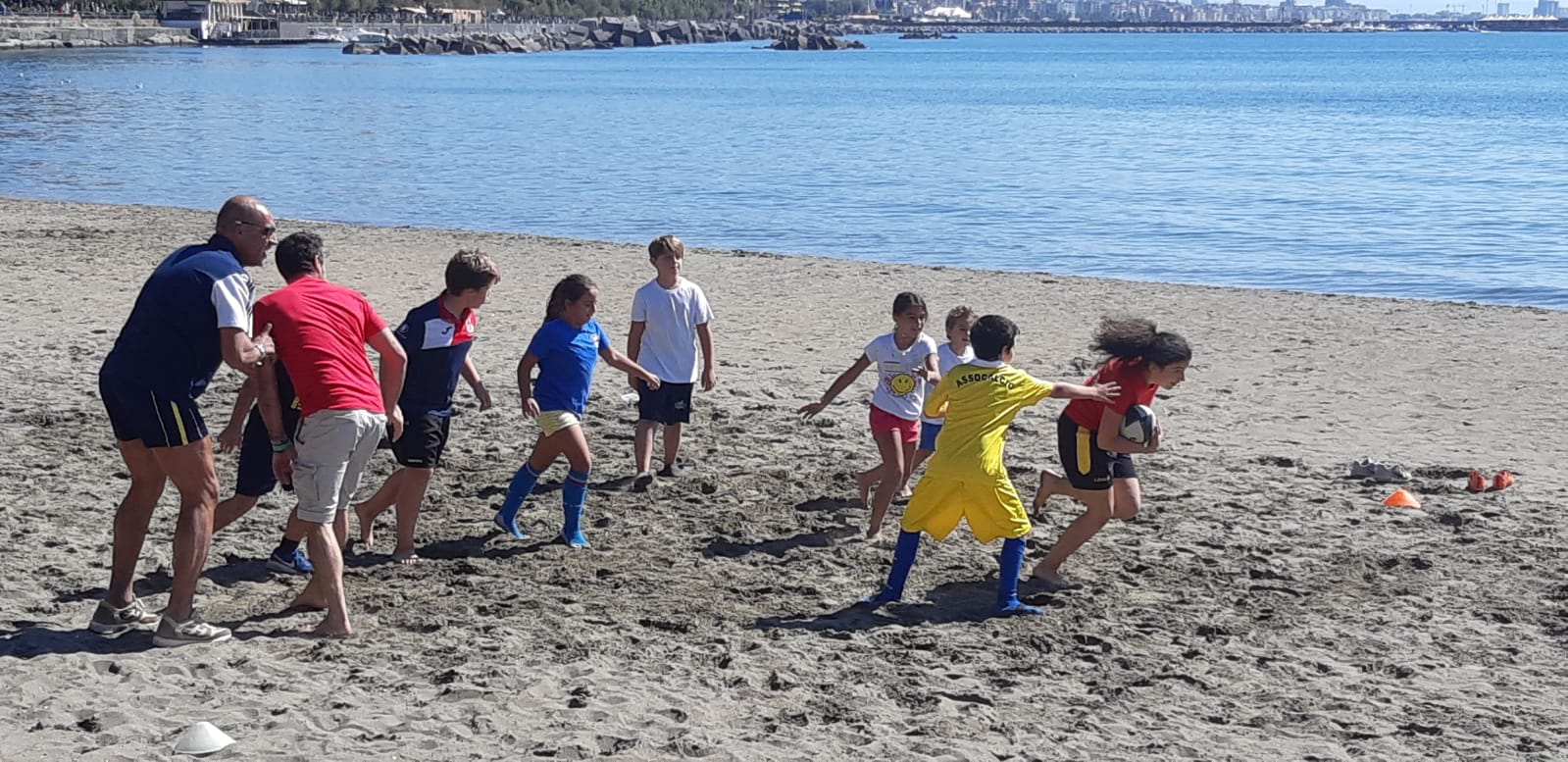 Decine di ragazzi hanno partecipato con entusiasmo a “L’ora del rugby”