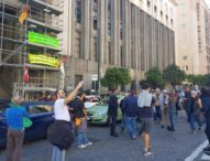 Napoli: gli autisti Ctp sulle impalcature, il sindaco pensa alle europee