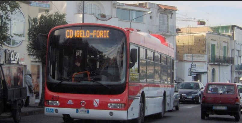 Ischia, Napoli: acquistati bus di seconda mano e fuori norma
