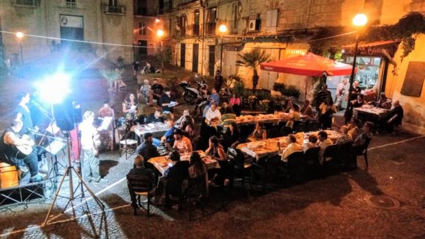 Napoli, Piscinola: La Cantina del Borgo, aggregazione e buona cucina