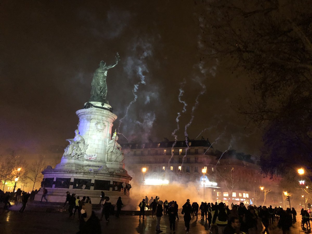 Francia, altro sabato di resistenza: 200 mila in piazza per la giustizia sociale