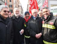 Roma:  sindacati, industriali e Pd uniti in piazza contro reddito di cittadinanza