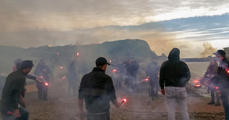 Bagnoli, i comitati occupano la colmata: “dare voce a chi lotta per la casa e il lavoro”