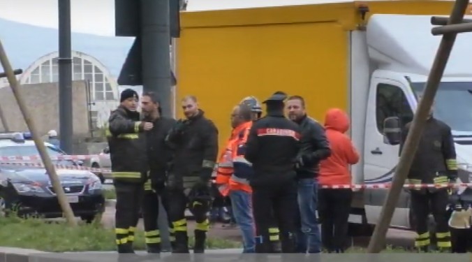 Napoli, clochard muore travolto da camion nel cantiere di via Marina