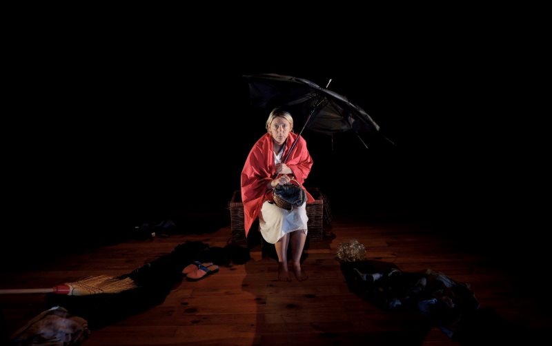 Aneddoti di guerra di scena al Teatro Genovesi