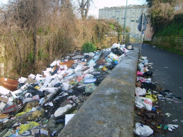 Chiaiano, Napoli: la mega discarica di via Margherita è una bomba ecologica