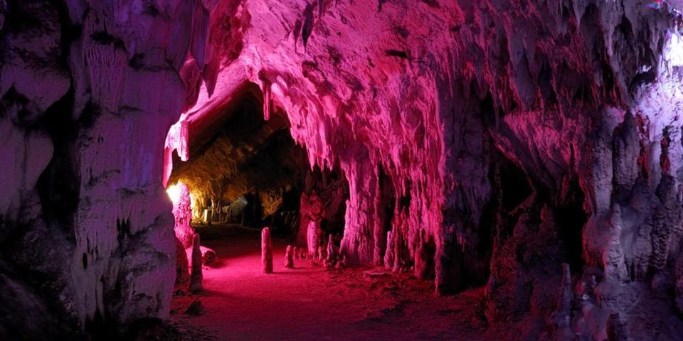 Ad Auletta proseguono i “Dialoghi di Storia” e gli spettacoli nelle grotte