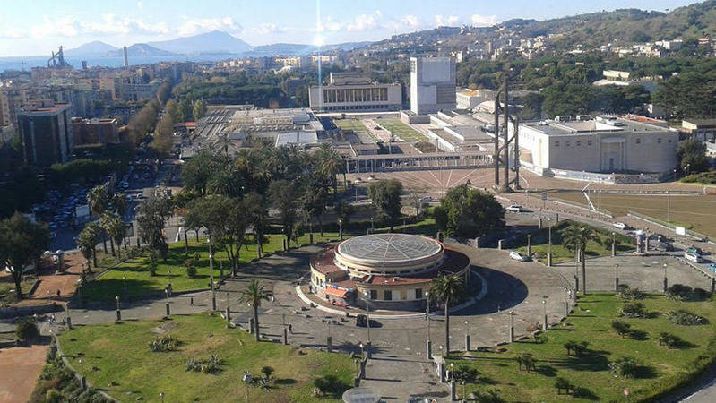 Piazzale Tecchio, altri due scippi.  Una mamma: “Mia figlia rapinata lascia l’Università”