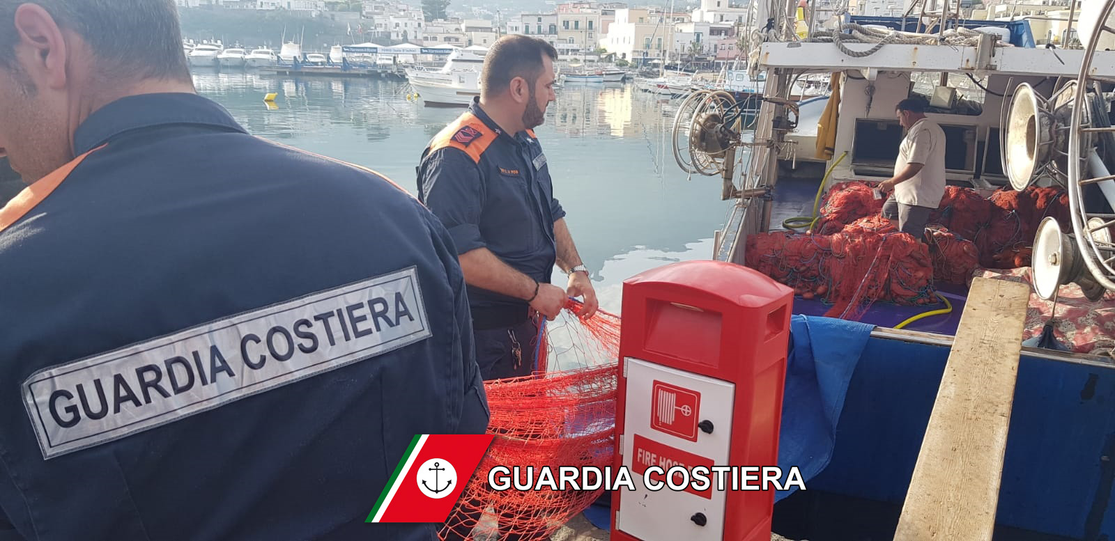 Napoli, frutti di mare non commestibili: blitz della Guardia Costiera
