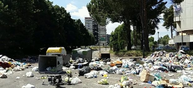 Crisi rifiuti a Napoli e provincia, l’immobilismo di Regione e Comuni