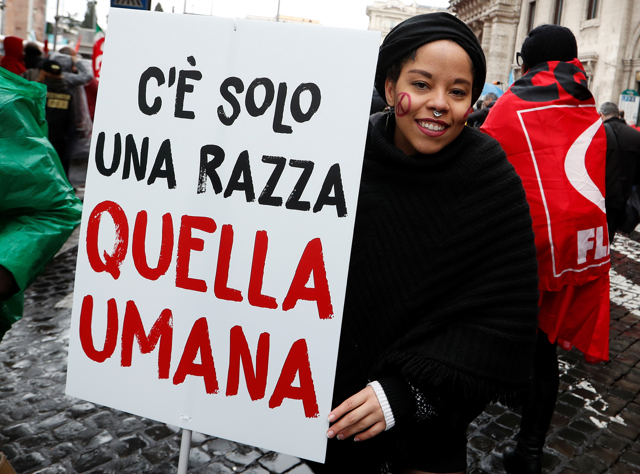 Facebook rimuove alcuni post dalla pagina della  Lega-Salvini: “Incitano all’odio”