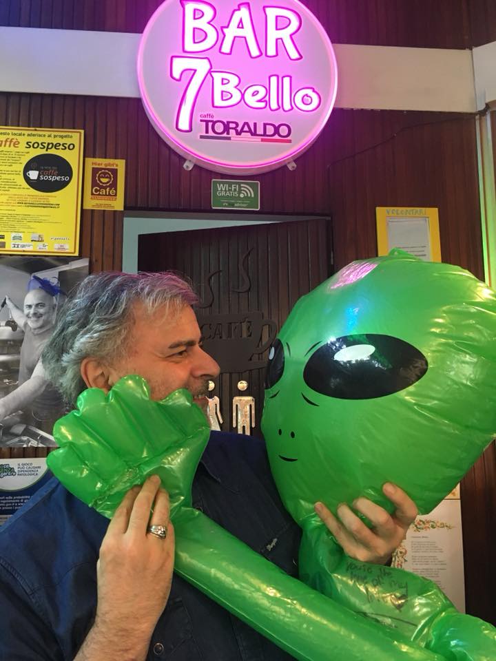 Napoli, auguri Bar 7 Bello!