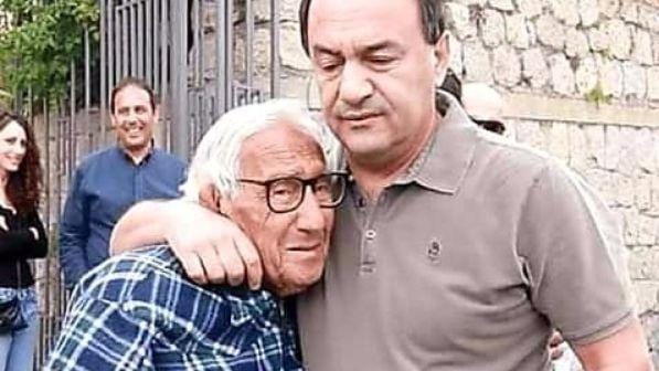 Mimmo Lucano non può vedere il padre morente, appello al presidente Mattarella