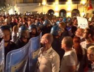 Dopo Catania anche Siracusa: bordate di fischi e insulti a Salvini sul palco
