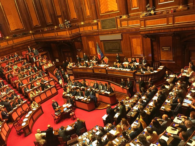 Senato, passa il Sì alla Tav…ola: tutti contro il M5S. Pd-Lega, asse per l’opera inutile