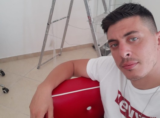 Mondragone, ex detenuto freddato in centro: appello anti omertà del sindaco