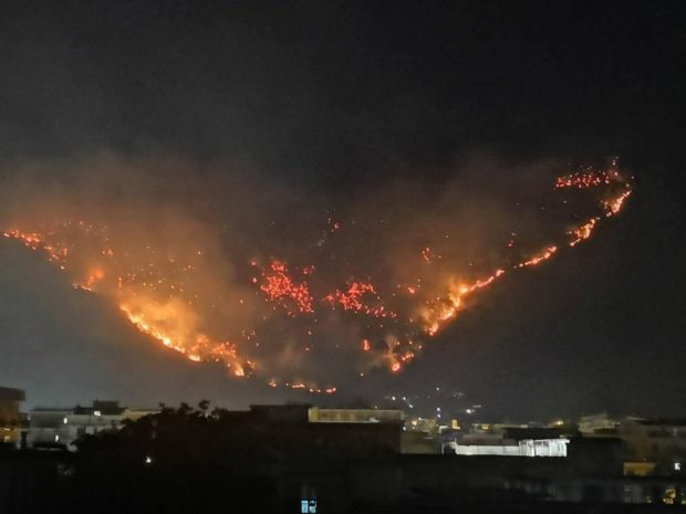 Sarno, sei giovanissimi sospettati del maxi rogo sulla montagna