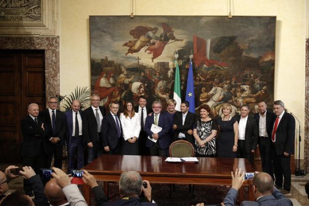 Whirlpool, Renzi concesse 31 milioni alla multinazionale e scrisse:’missione compiuta’
