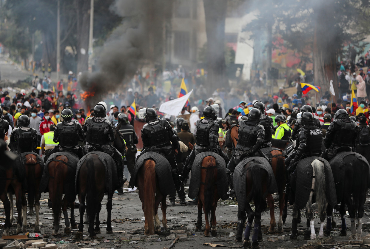 Ecuador, rivolta popolare costringe governo a ritirare decreto