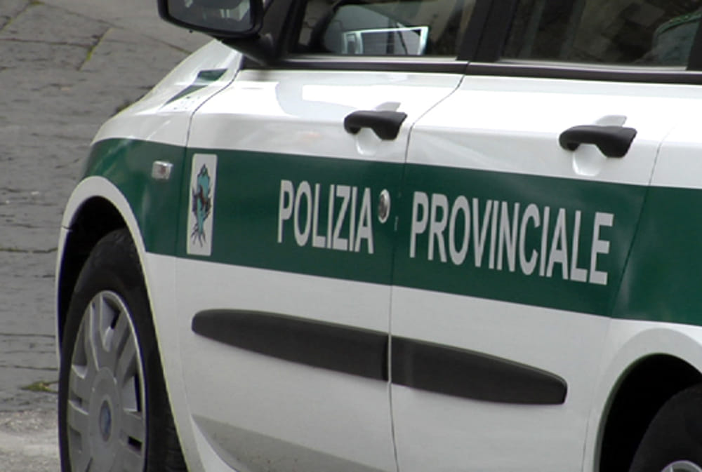 Pozzuoli, sequestrate 18 aziende per reati ambientali
