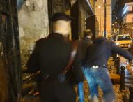 Napoli, banda del buco presa in flagrante da comandante dell’Arma in piazza Mercato