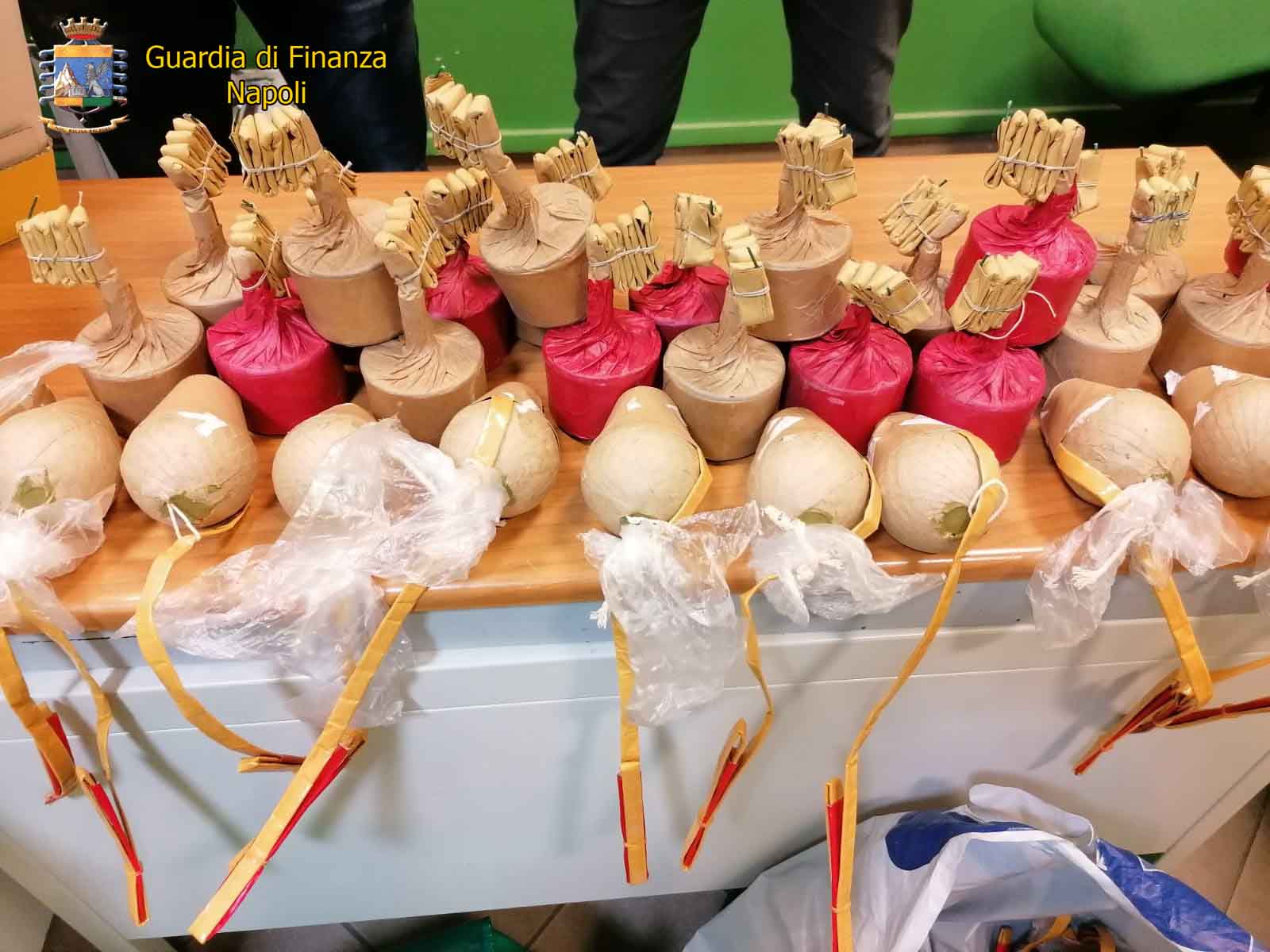 Melito, Napoli: sequestrati oltre 330 chili fuochi d’artificio proibiti