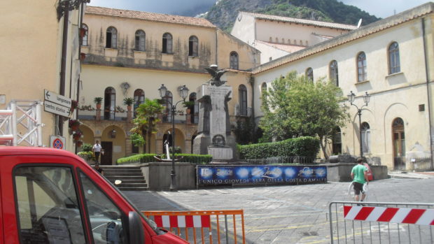 Amalfi città solidale: bando per contributi economici a favore delle persone indigenti