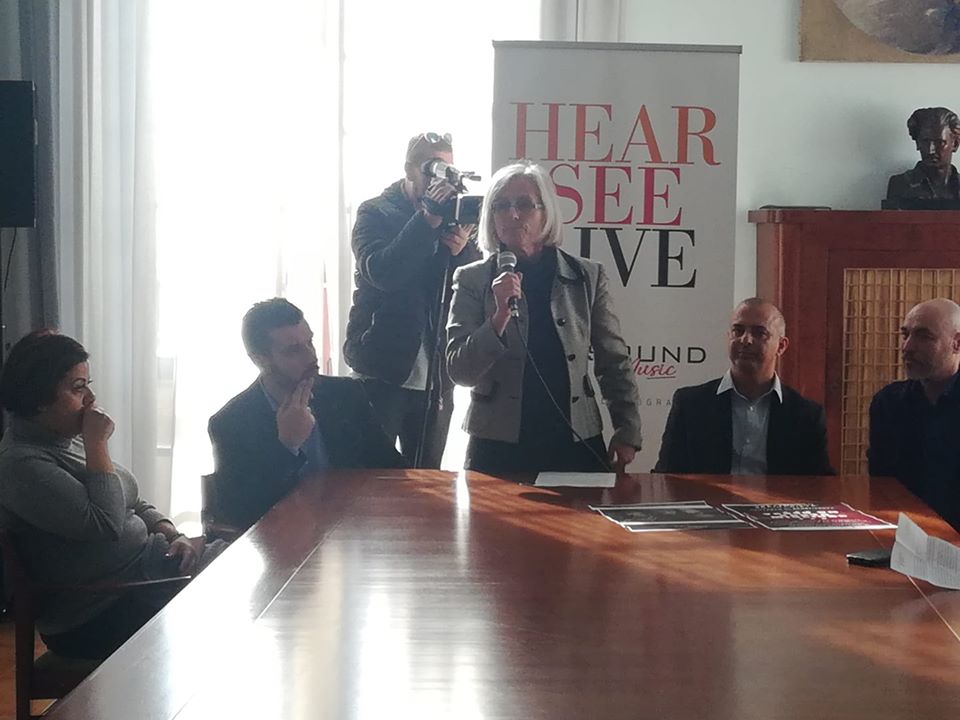 Da Salerno parte un grido di solidarietà grazie ai Segni Distintivi