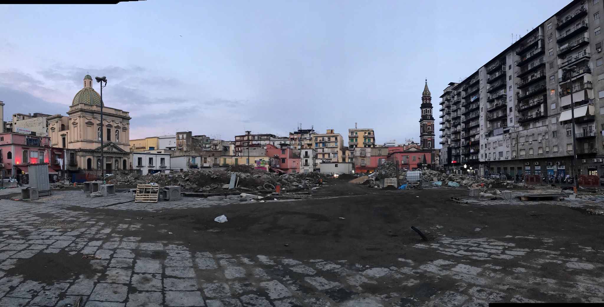 Napoli, Piazza Mercato: lavori senza fine e inettitudine del Comune