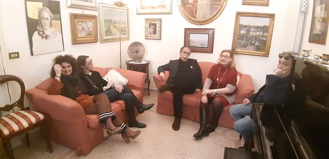 Napoli, Menna riunisce ex pentastellati per sostenere Ruotolo ma si dimentica di fare l’assessore
