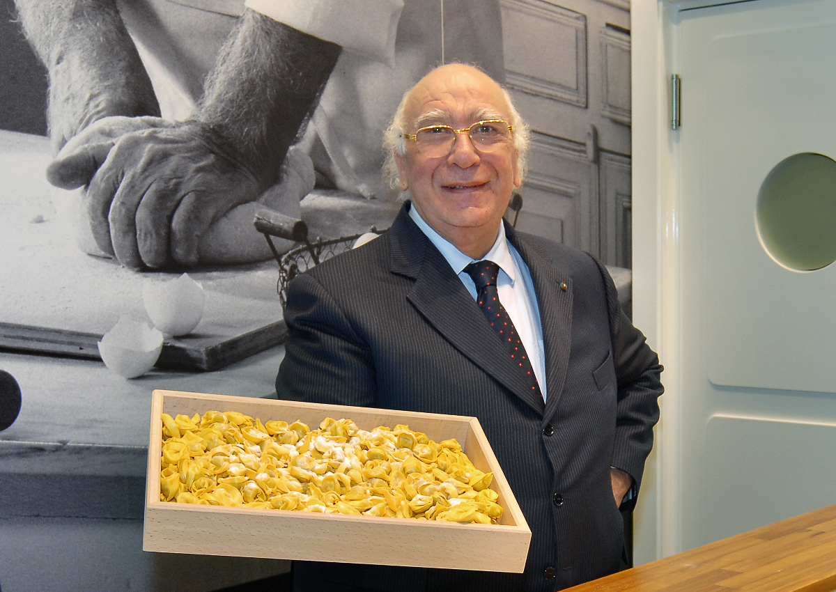 Coronavirus: Rana, l’imprenditore della pasta aumenta gli stipendi degli operai