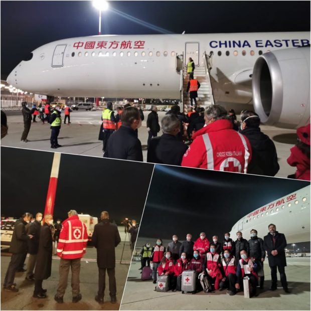 Coronavirus, atterrato un Airbus cinese con a bordo aiuti e una brigata di medici