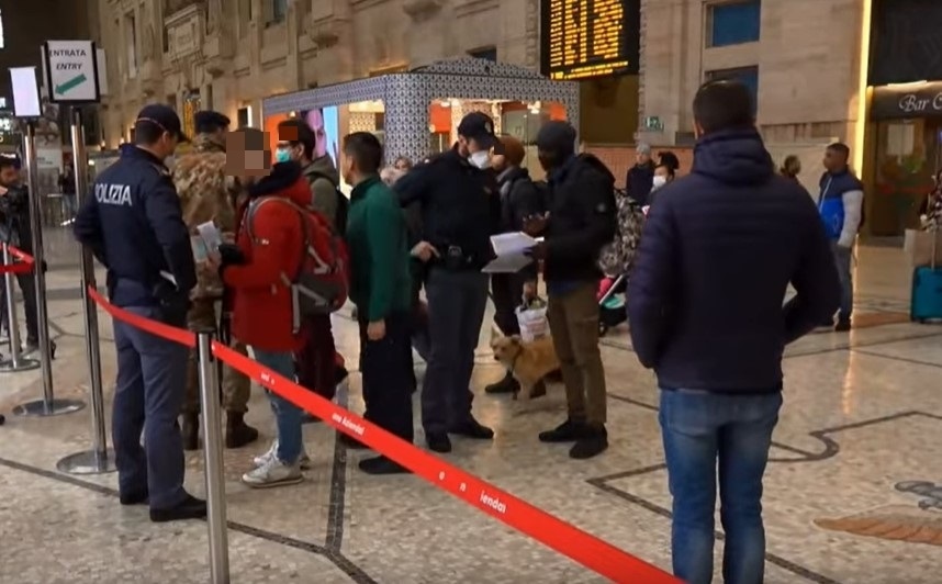 Coronavirus, online nuova autodichiarazione: “Non sono positivo”