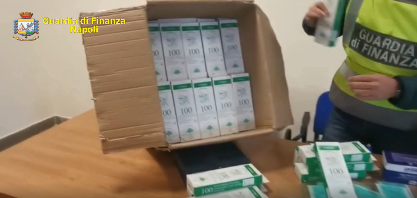Coronavirus: 10 mila mascherine sequestrate dalla Guardia di Finanza e donate al Cotugno