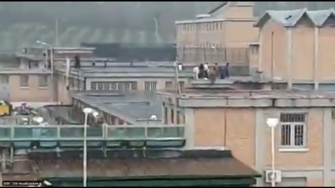 Coronavirus, carcere di Salerno: la rivolta dei detenuti contro la sospensione  dei diritti minimi